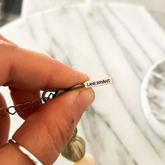 Lane Bryant Shell Beaded Necklace - Chunky Silver Toned Metal Beads - Picture 4 of 5